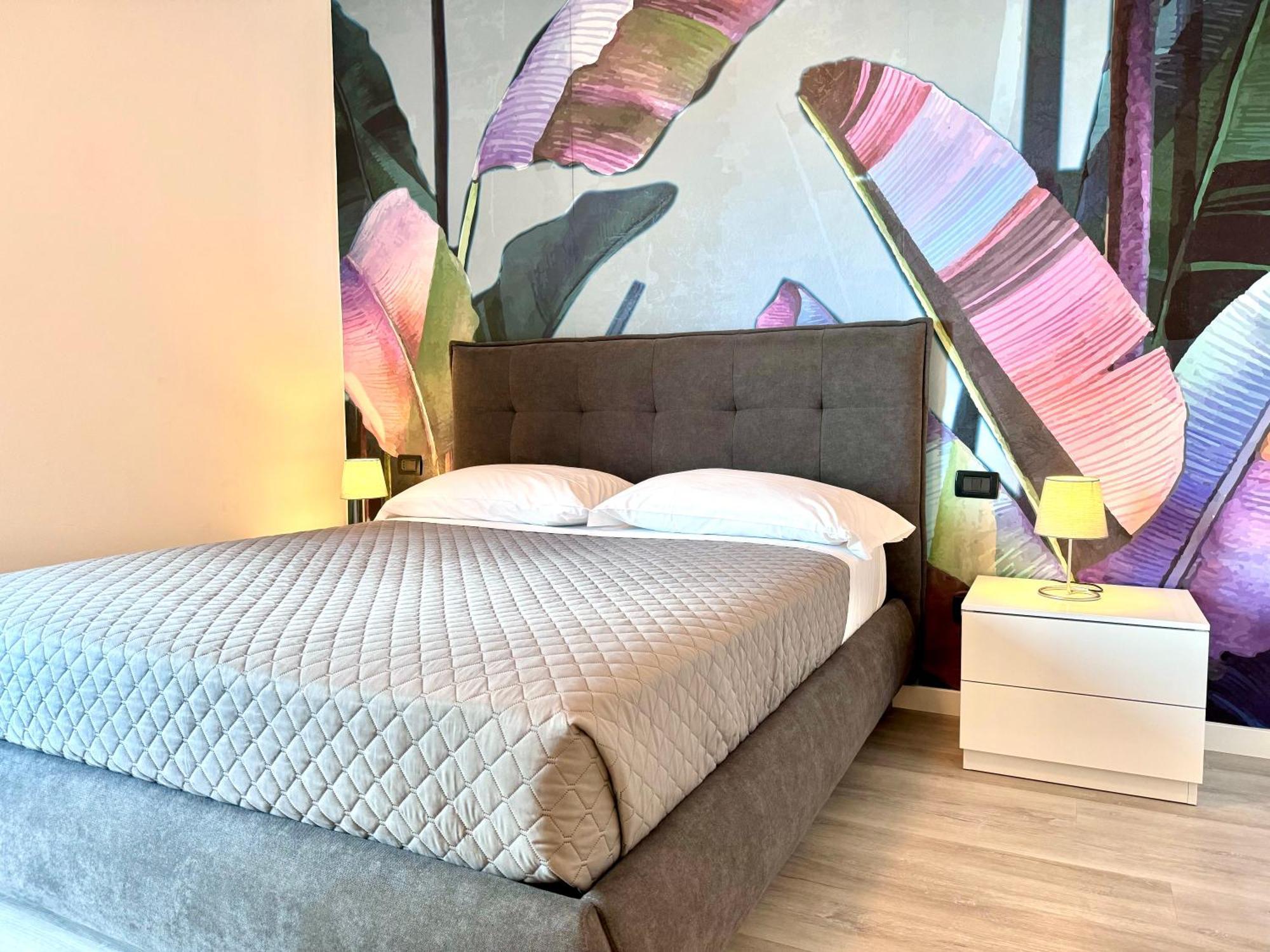 פורטו ונרה Mirage Rooms & Apartments מראה חיצוני תמונה