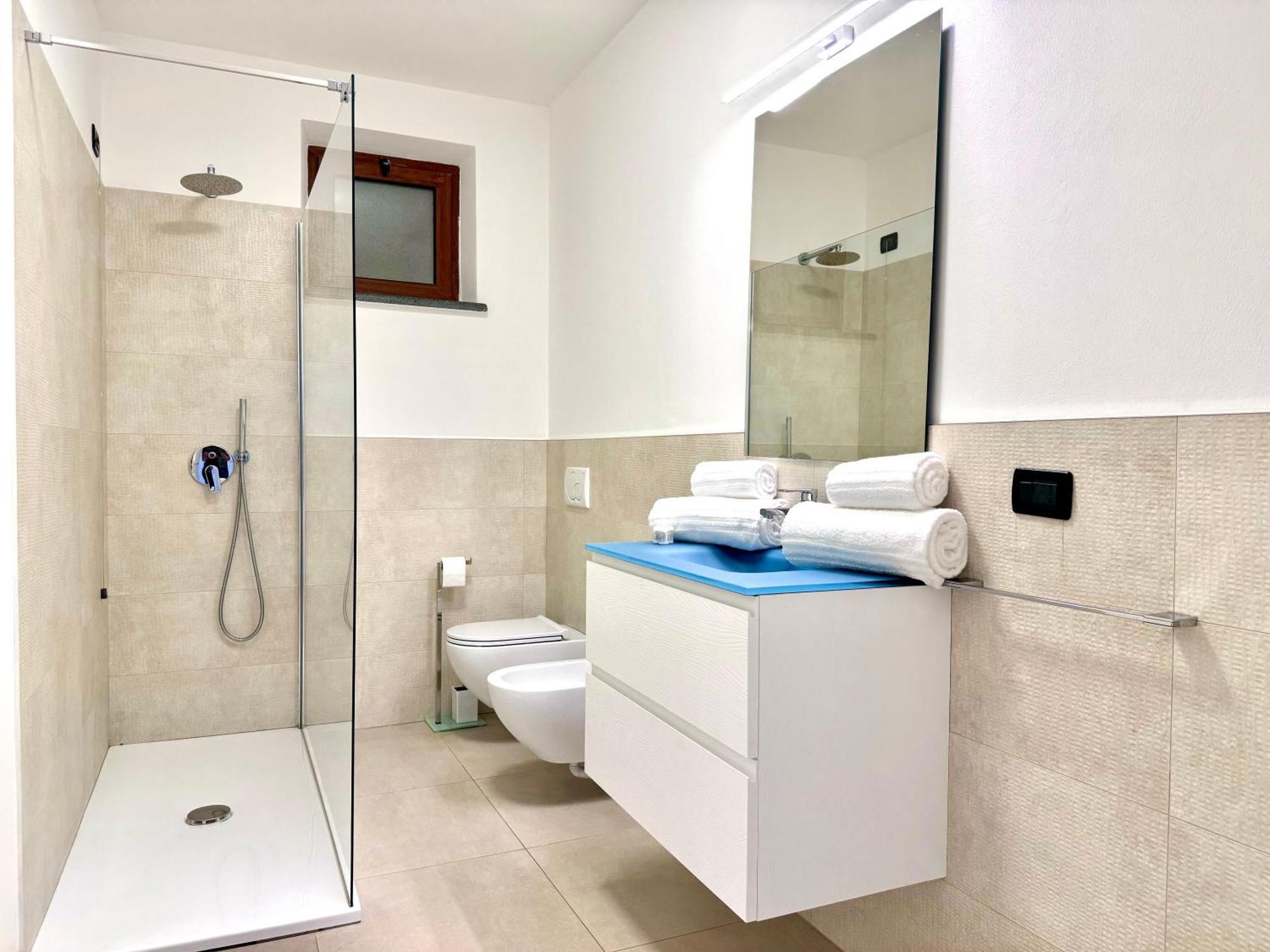 פורטו ונרה Mirage Rooms & Apartments מראה חיצוני תמונה