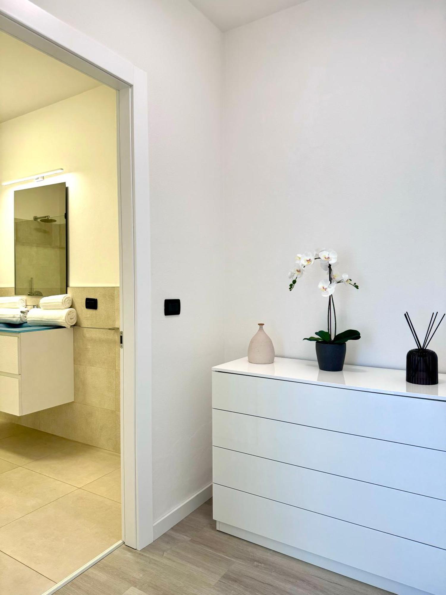 פורטו ונרה Mirage Rooms & Apartments מראה חיצוני תמונה